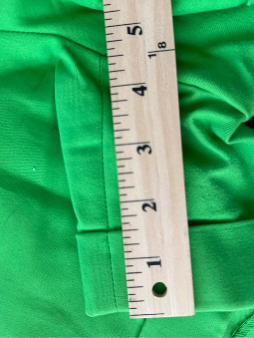 Vince Camuto Green chino tailored shorts women’s sz 6